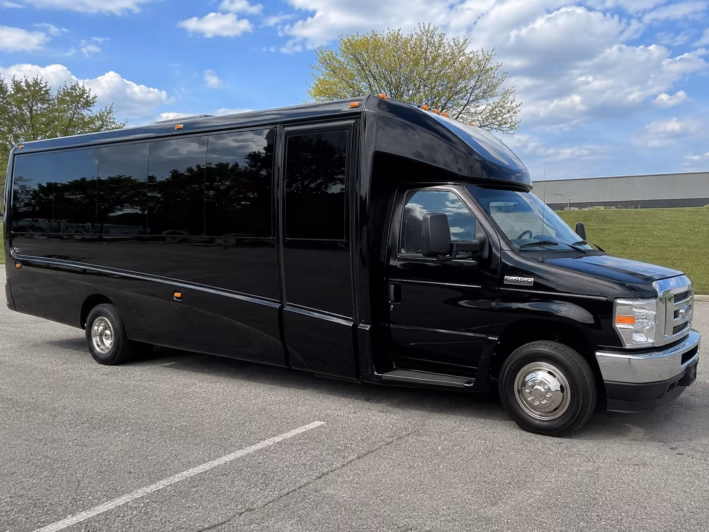concert bus rentals for groups heading to baltimore s cfg bank arena