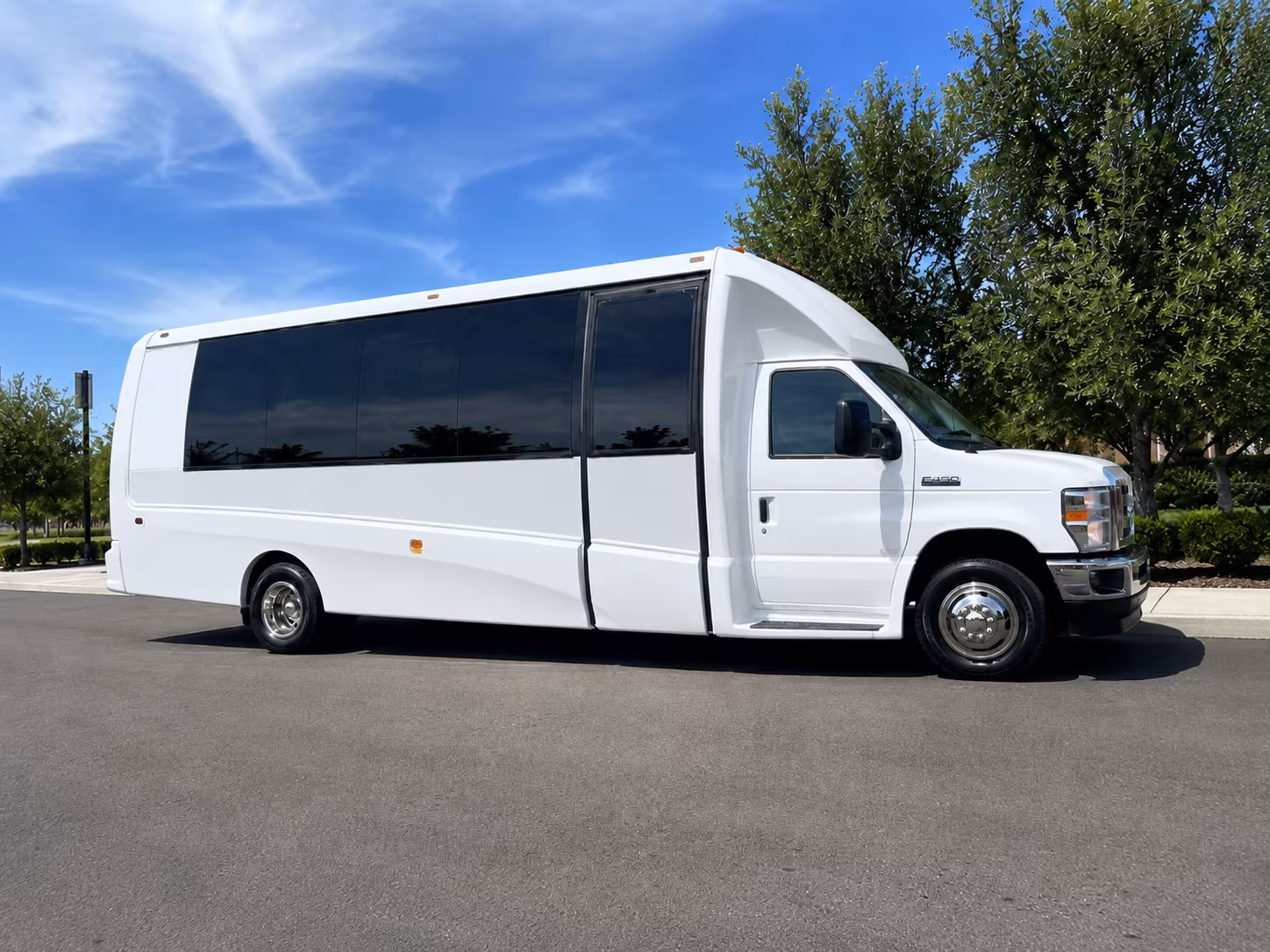 employee shuttle buses for rockville s i 270 technology corridor
