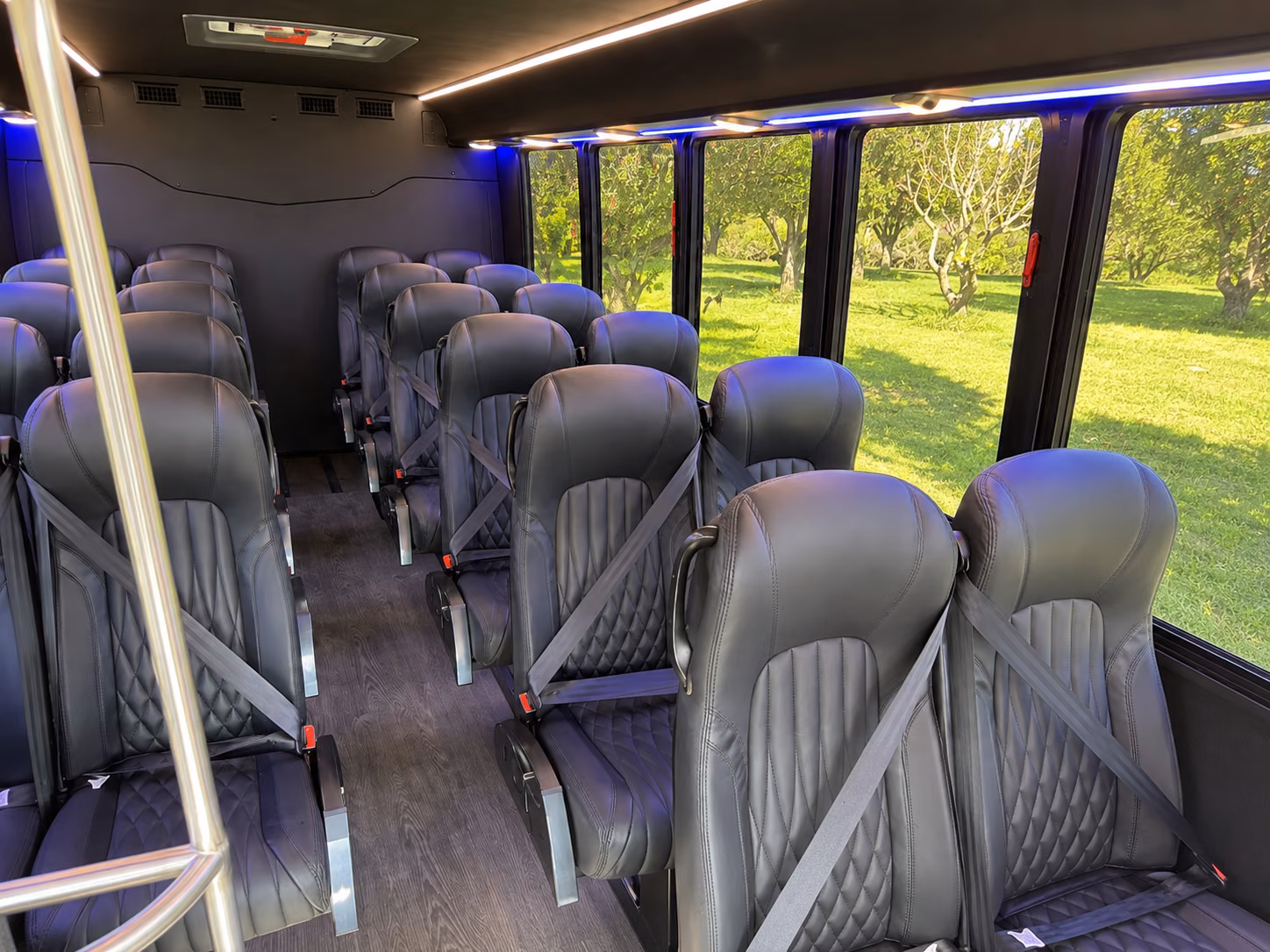 rockville 15 passenger minibus inside